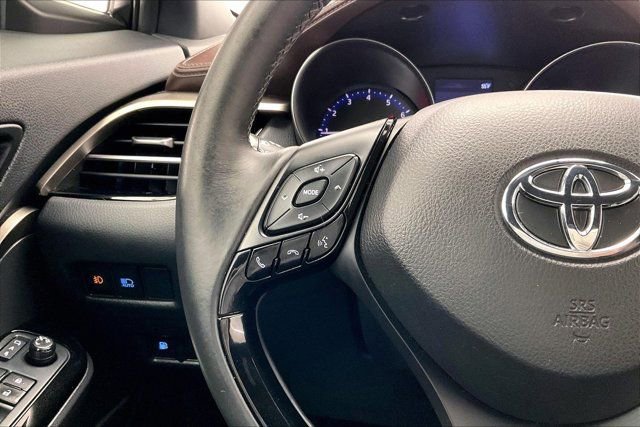 Used 2019 Toyota C-HR Limited image 21