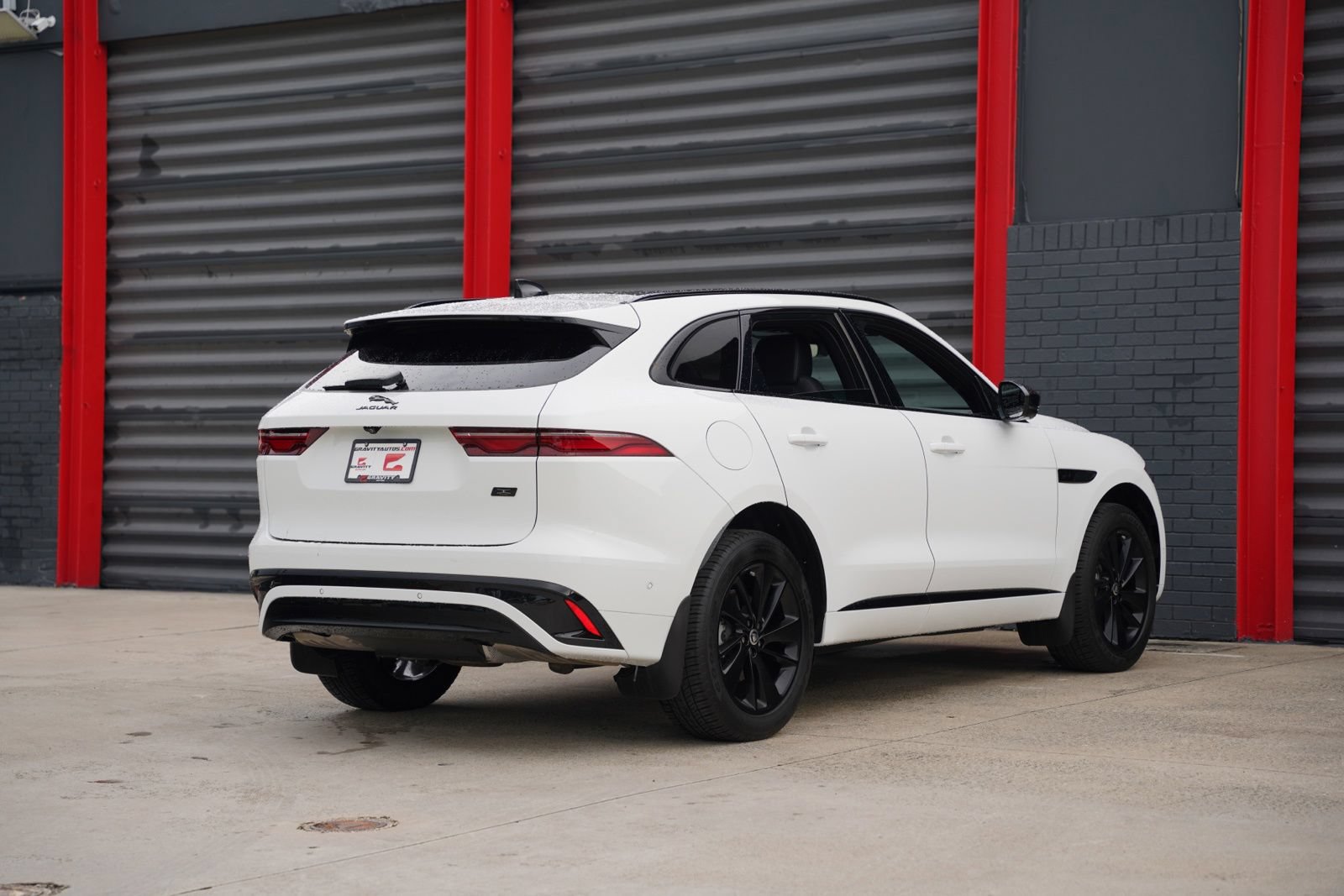Used 2026 Jaguar F-PACE R-Dynamic S AWD/4WD image 7