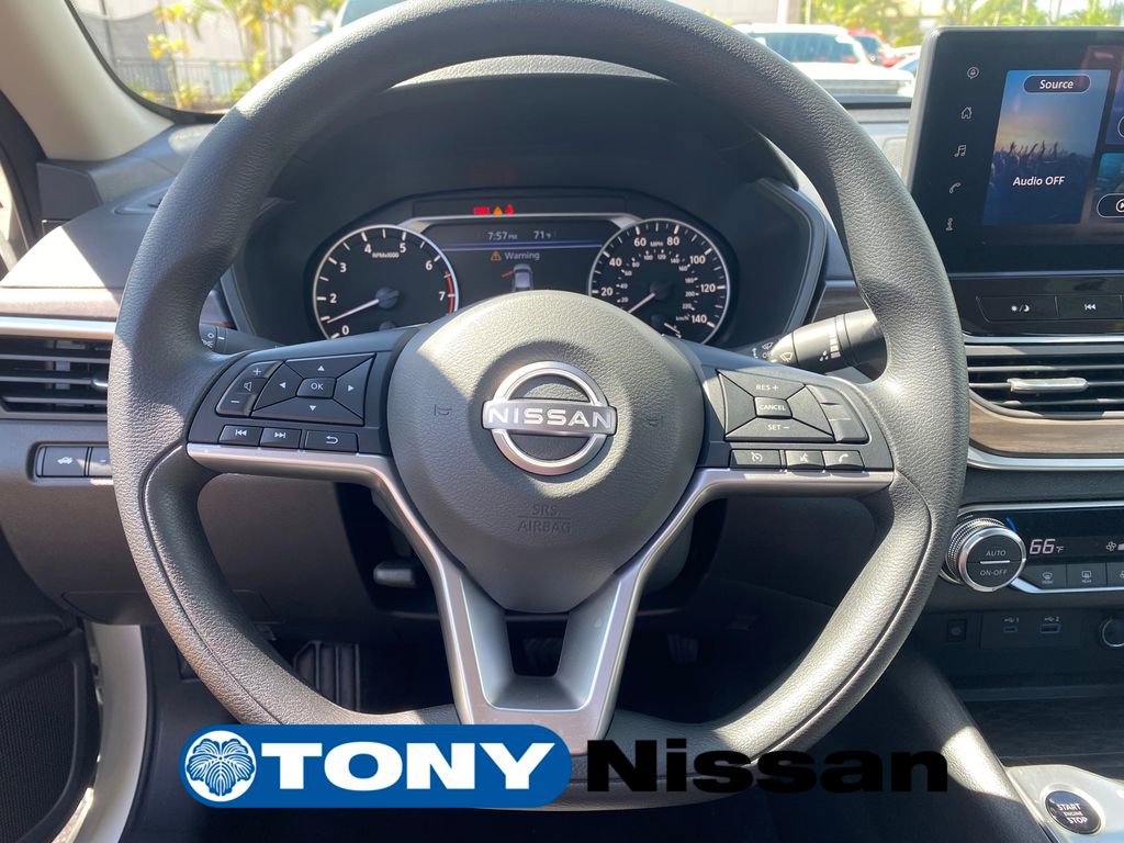 New 2026 Nissan Altima 2.5 SV FWD image 32