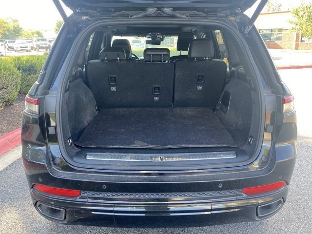 Used 2023 Jeep Grand Cherokee Summit w/ Advanced Protech Group IV AWD/4WD image 5