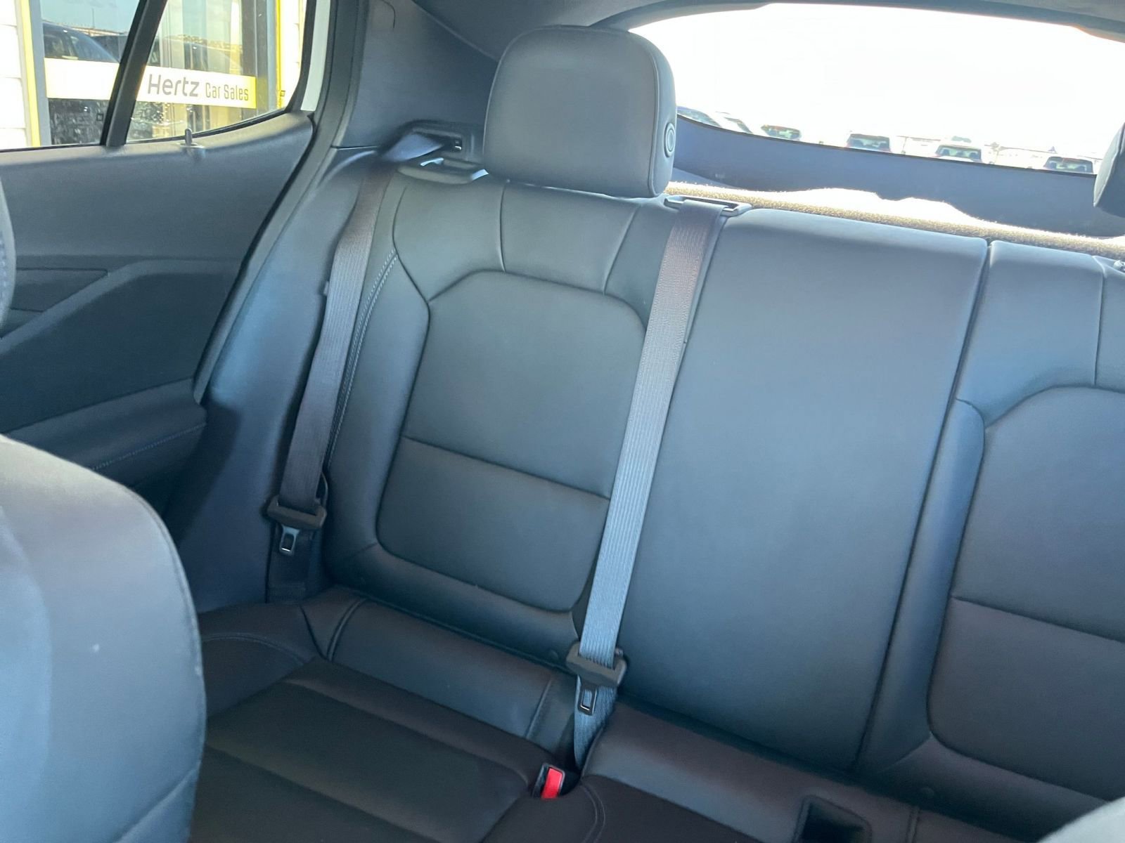 Used 2025 Buick Envista Sport Touring image 38