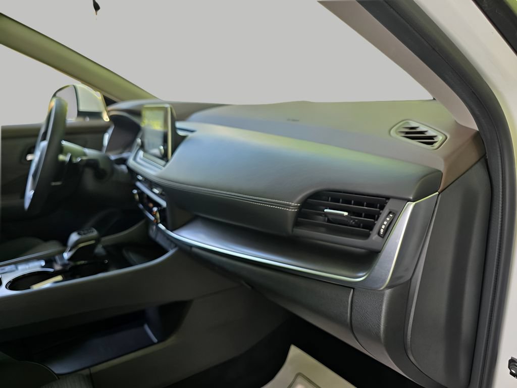 Used 2023 Nissan Rogue SV AWD/4WD image 11