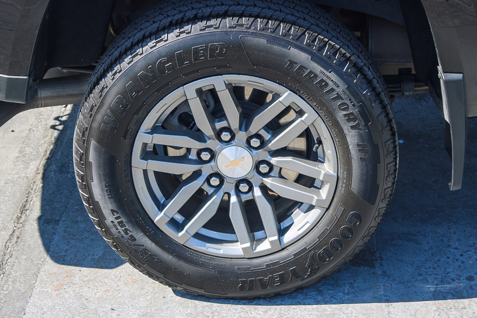 Used 2023 Chevrolet Colorado LT image 13