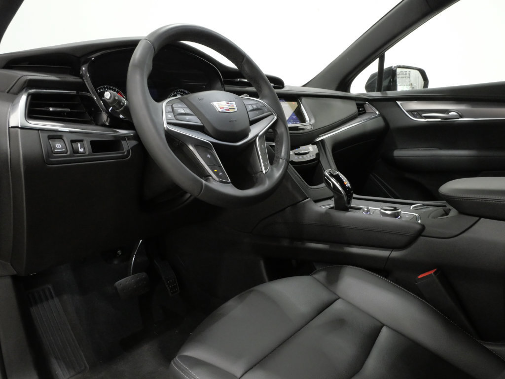 Used 2023 Cadillac XT5 Luxury AWD/4WD image 11