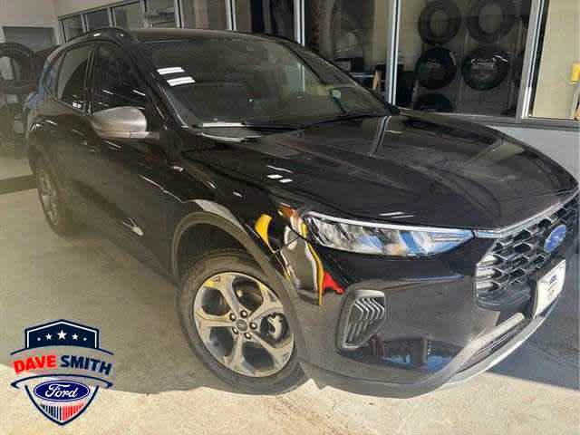New 2025 Ford Escape ST-Line w/ Cold Weather Package image 1