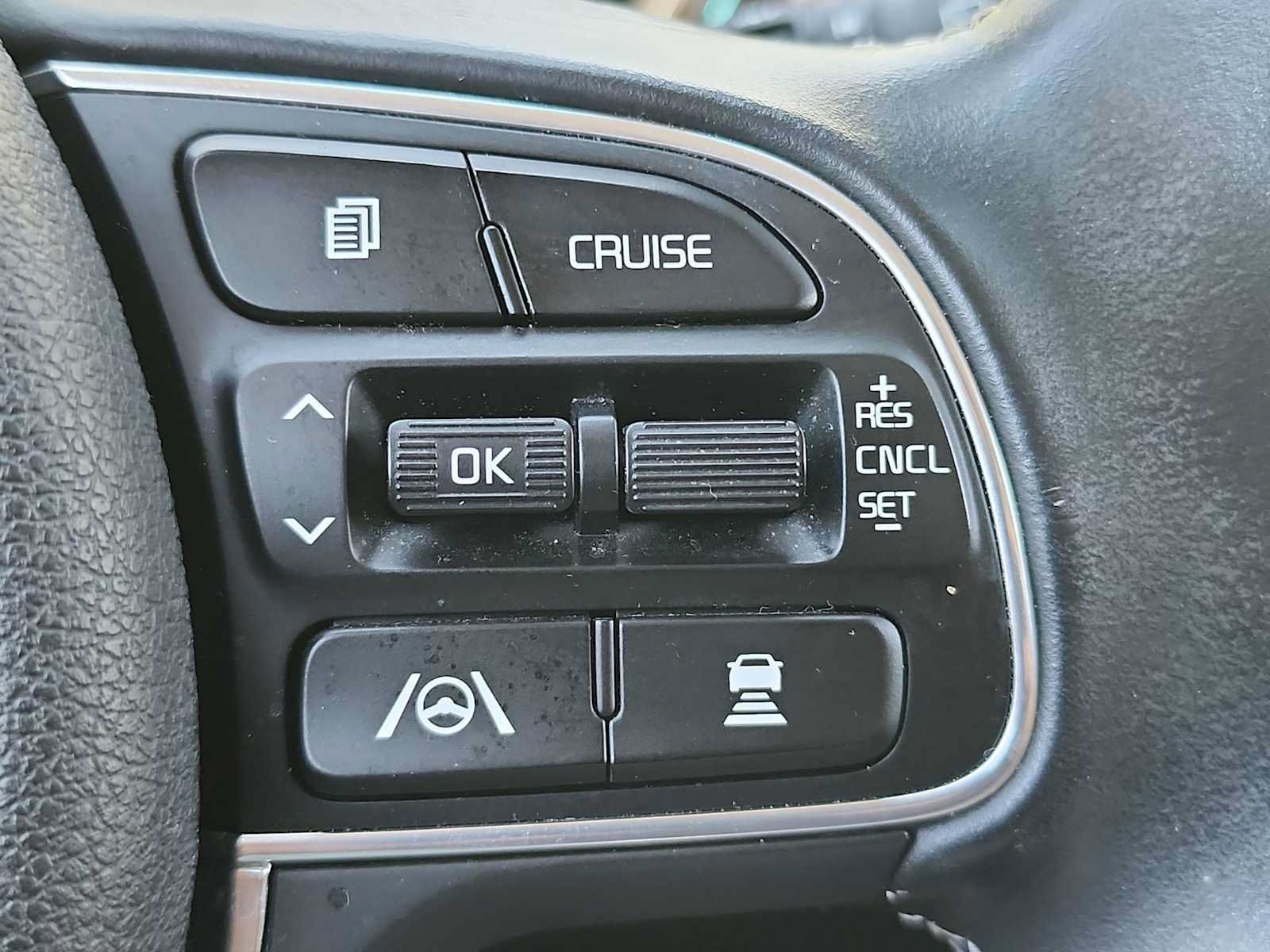 Used 2022 Kia Niro EX FWD image 29