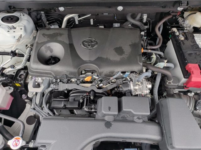 Used 2024 Toyota RAV4 LE FWD image 33