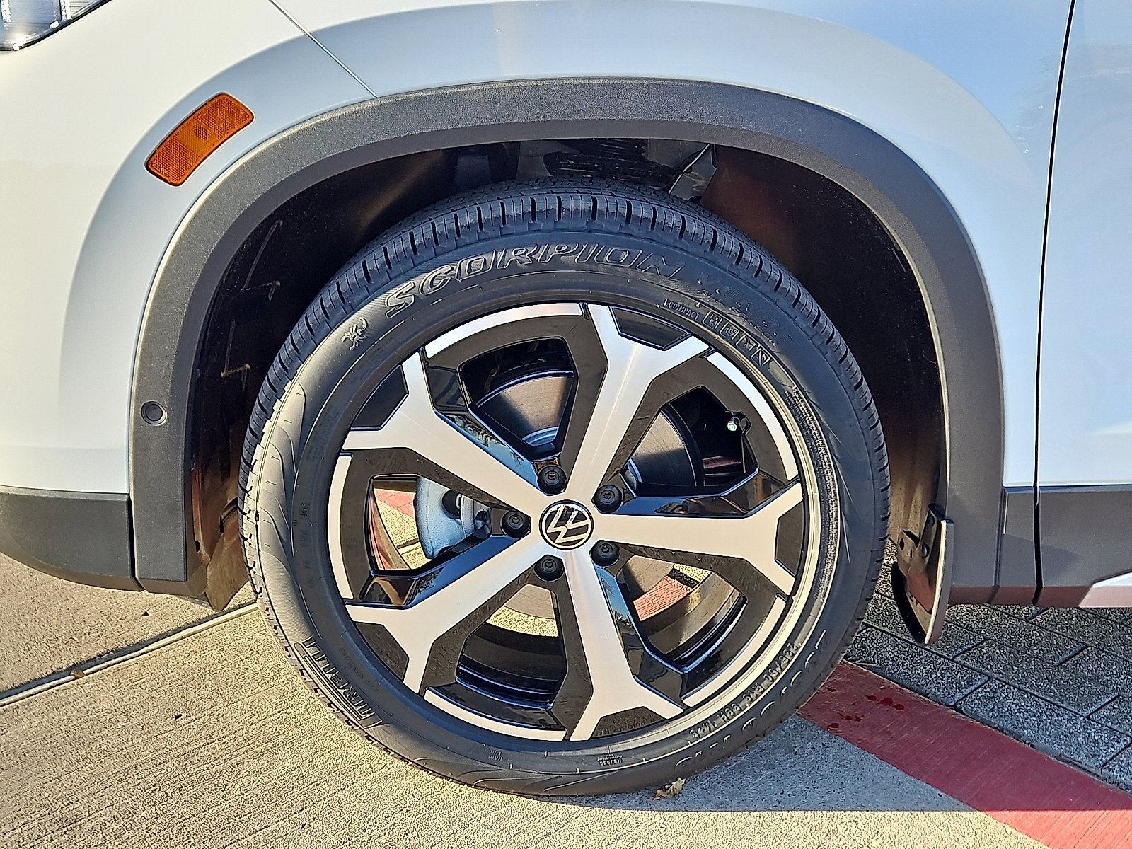New 2026 Volkswagen Tiguan SE image 6