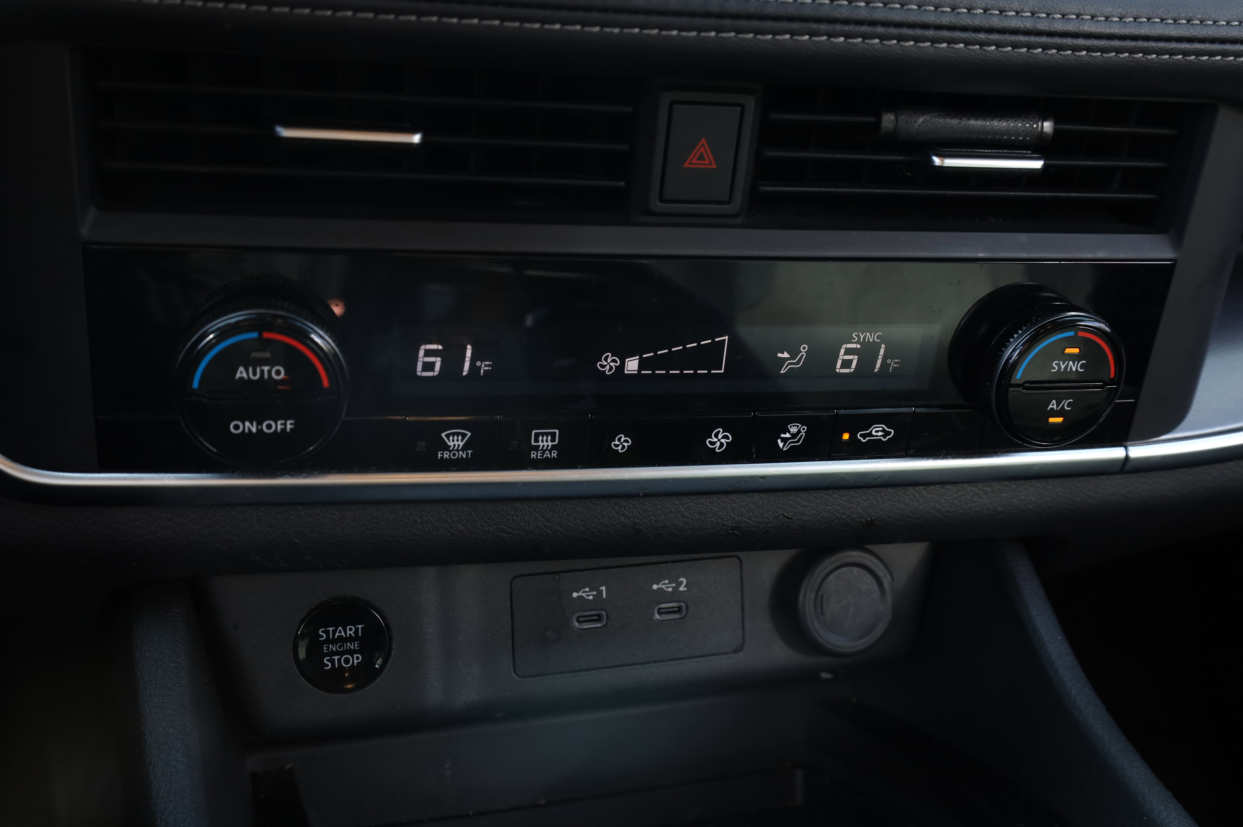 Used 2024 Nissan Rogue SV image 8