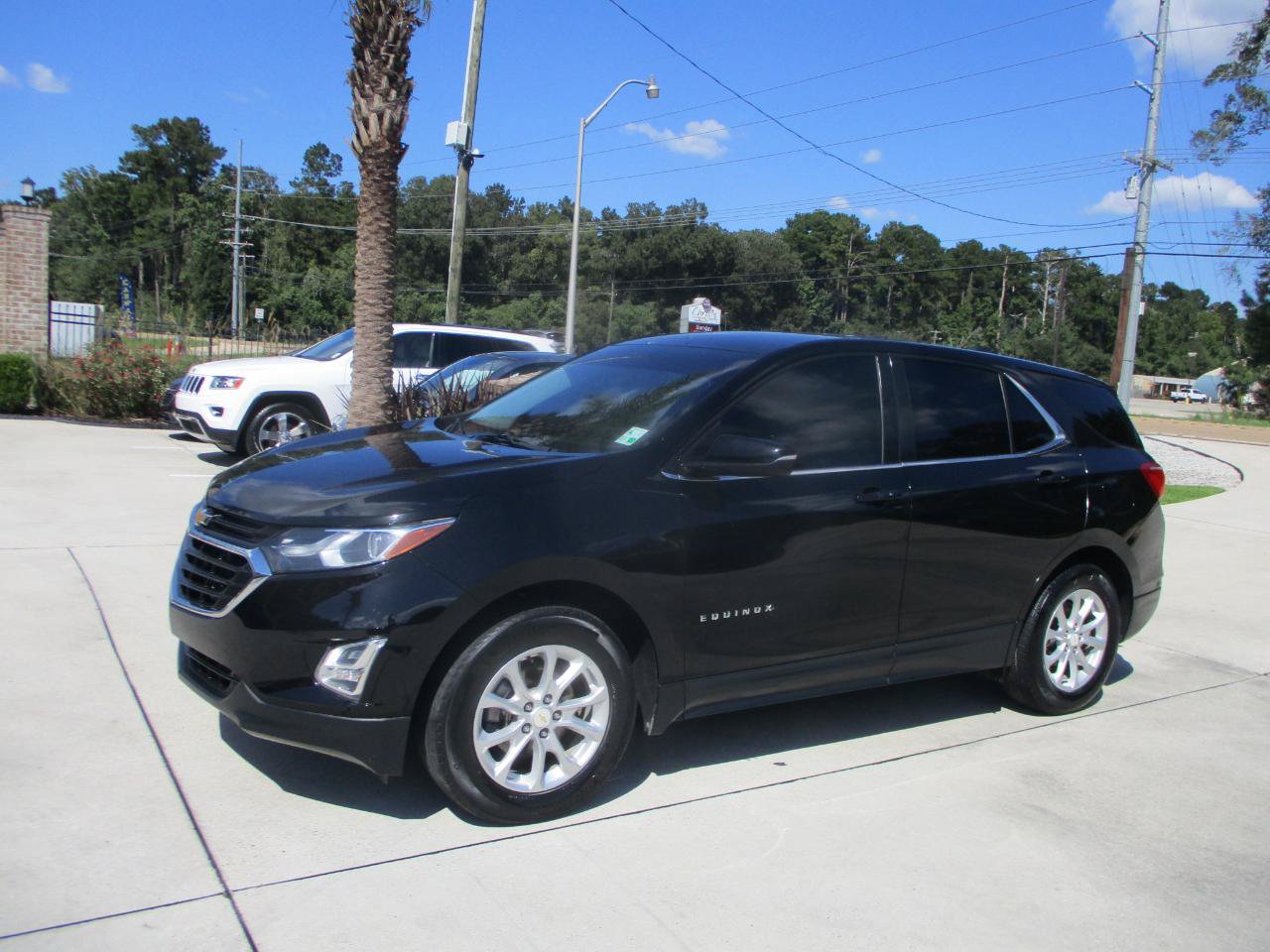 Used 2018 Chevrolet Equinox LT FWD image 3
