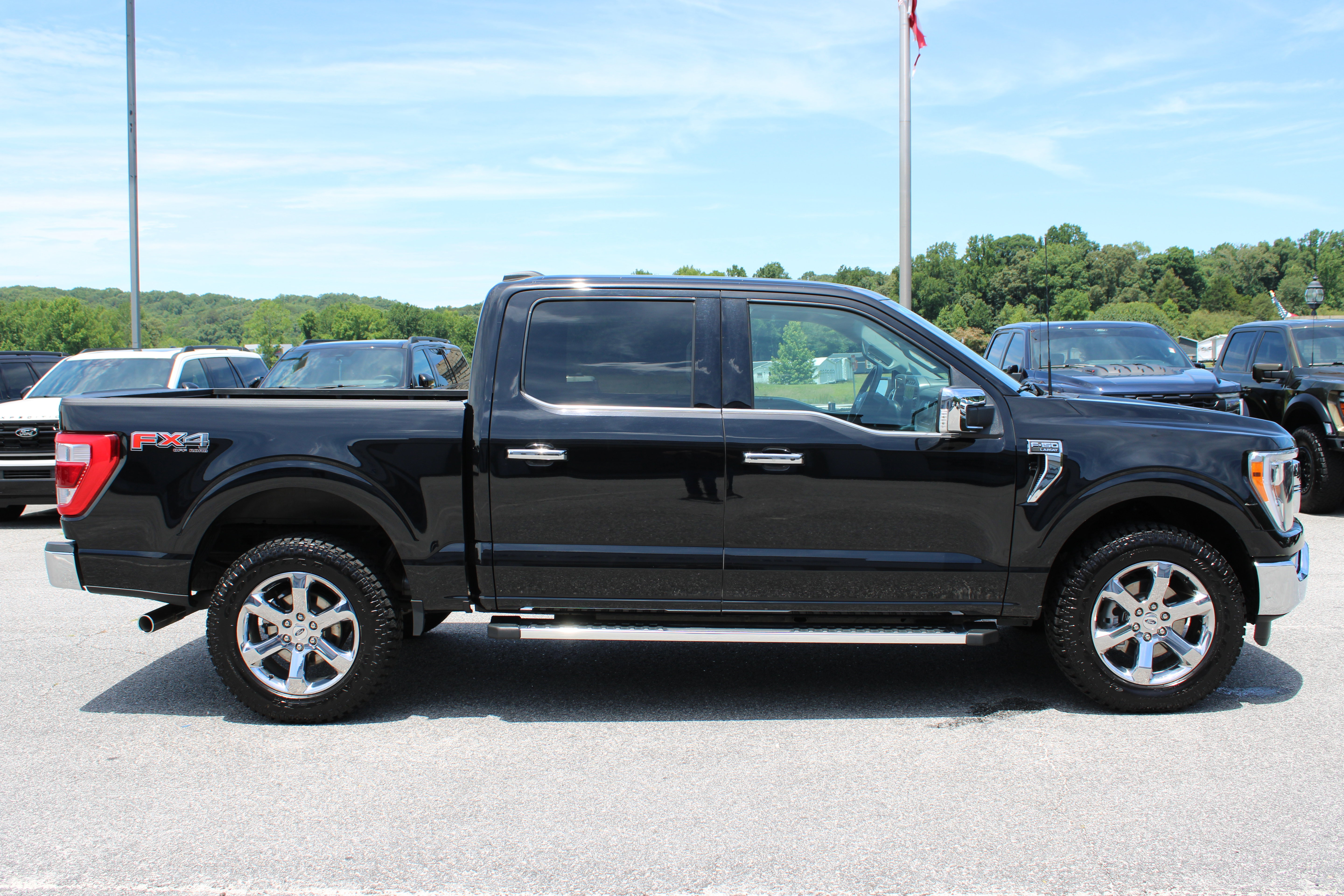 Used 2023 Ford F150 Lariat w/ FX4 Off-Road Package AWD/4WD image 5
