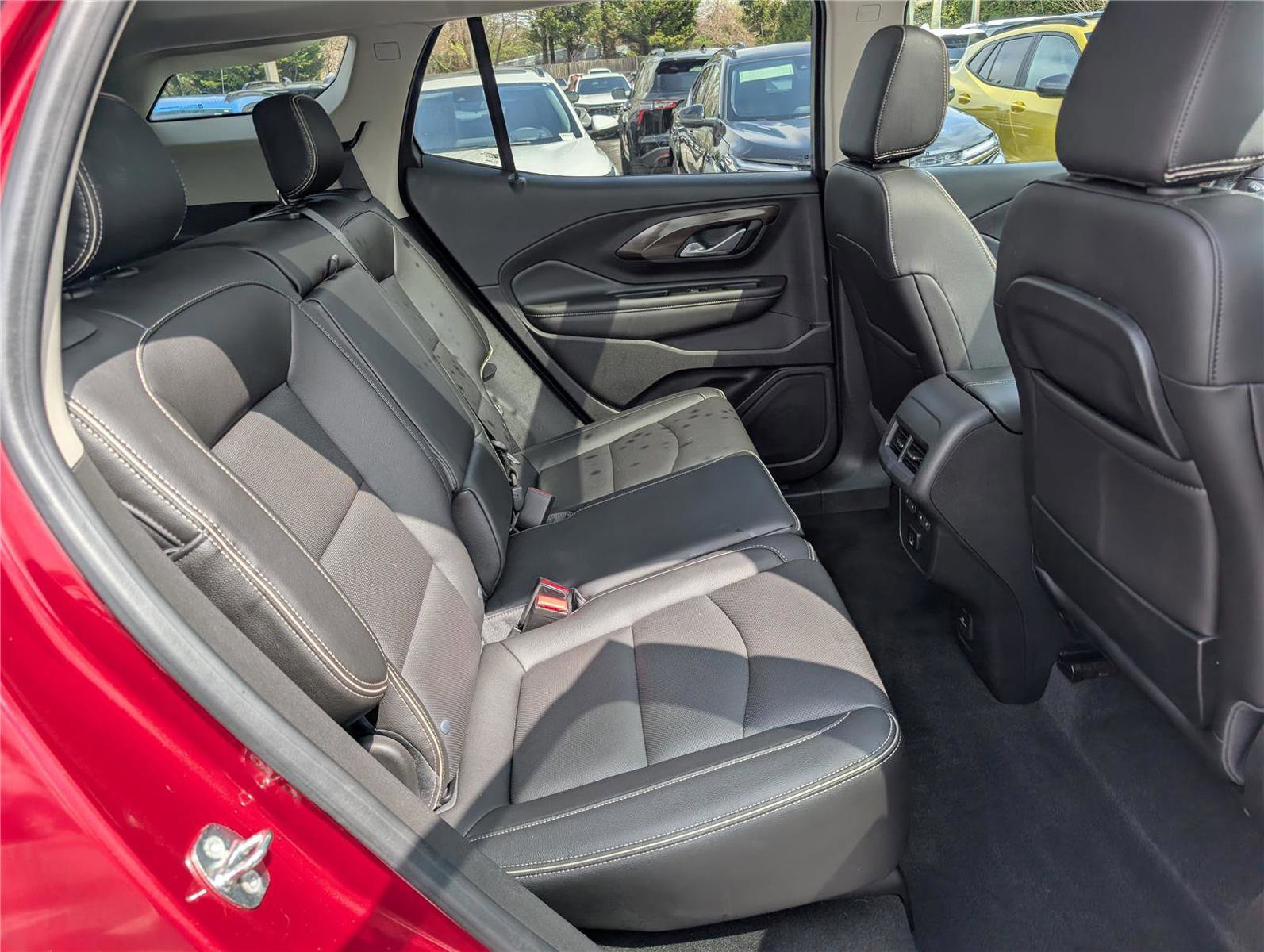Used 2018 GMC Terrain Denali w/ Comfort Package AWD/4WD image 12