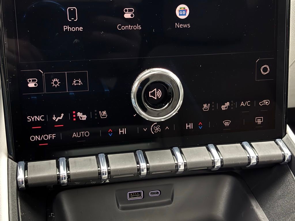 New 2026 GMC Terrain Denali w/ LPO, Black Badging Package image 30