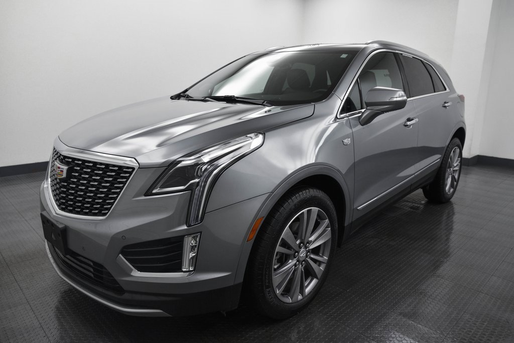 Used 2025 Cadillac XT5 Premium Luxury image 3