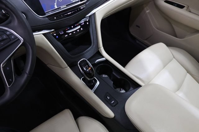 Used 2017 Cadillac XT5 Premium Luxury FWD image 30