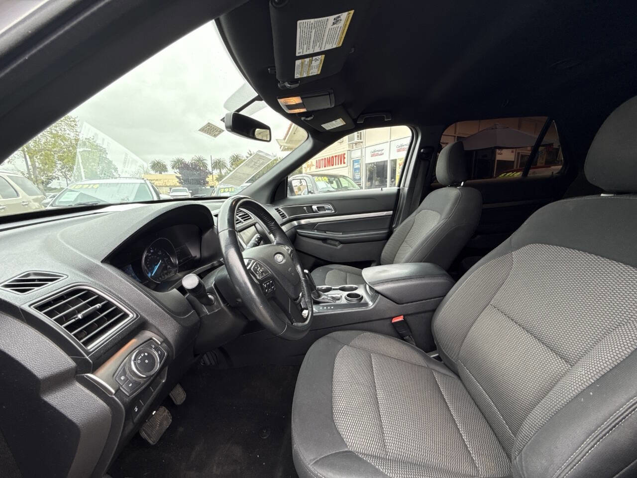 Used 2019 Ford Explorer XLT w/ Equipment Group 201A image 3