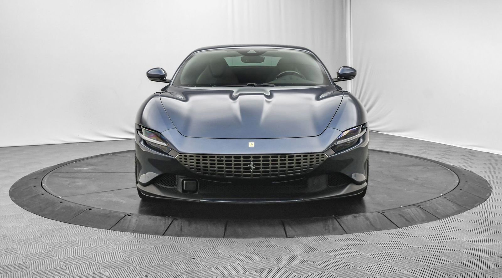 Certified 2022 Ferrari Roma image 3