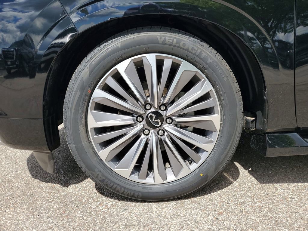 Used 2025 INFINITI QX80 Luxe w/ Exterior Package RWD image 9