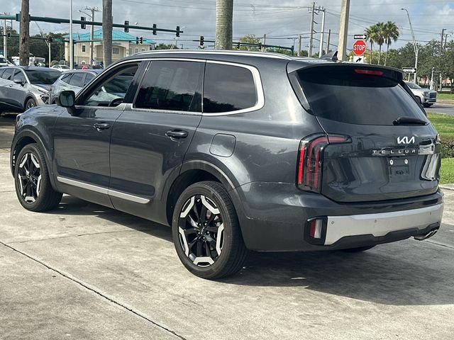 Certified 2023 Kia Telluride EX w/ EX Captain's Chair Package FWD image 10
