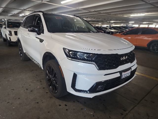 Certified 2022 Kia Sorento SX AWD/4WD image 2
