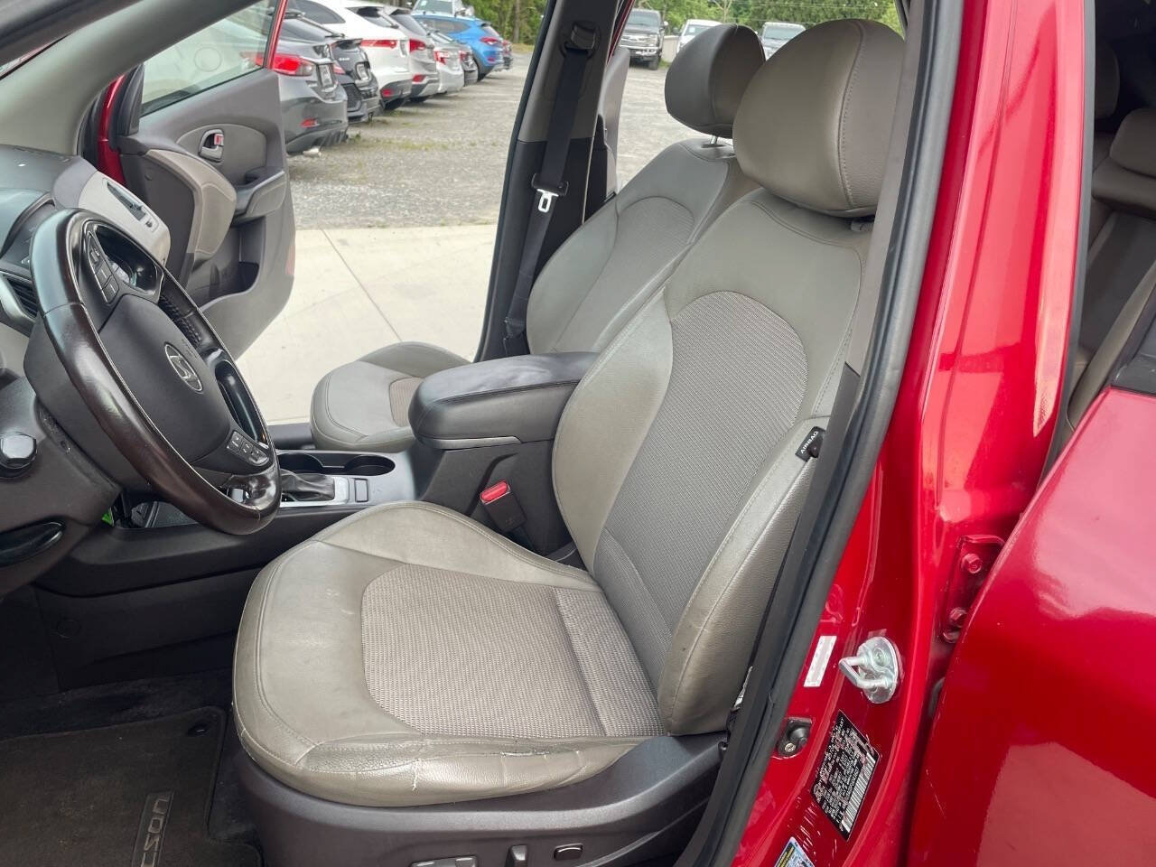 Used 2015 Hyundai Tucson SE FWD image 22