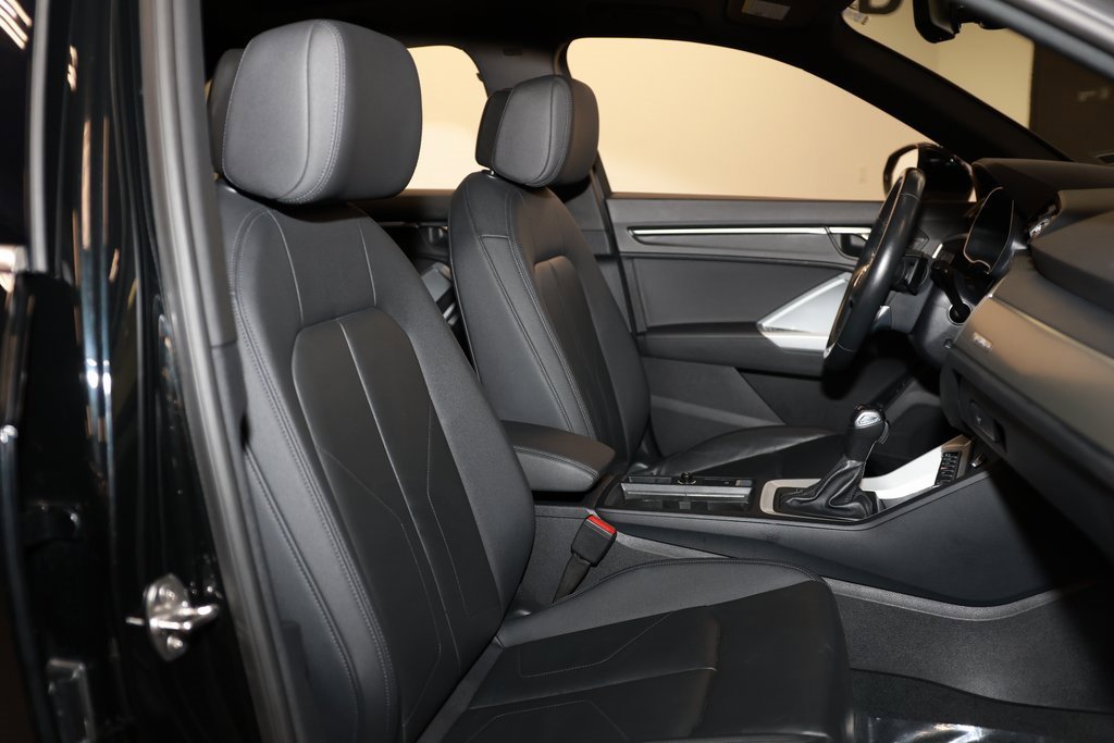 Used 2023 Audi Q3 2.0T Premium image 17