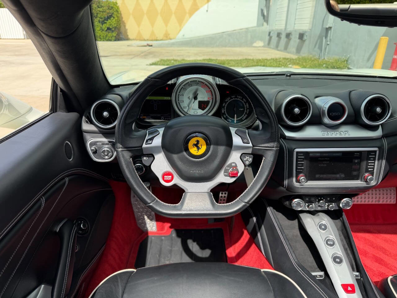 Used 2015 Ferrari California T RWD image 21