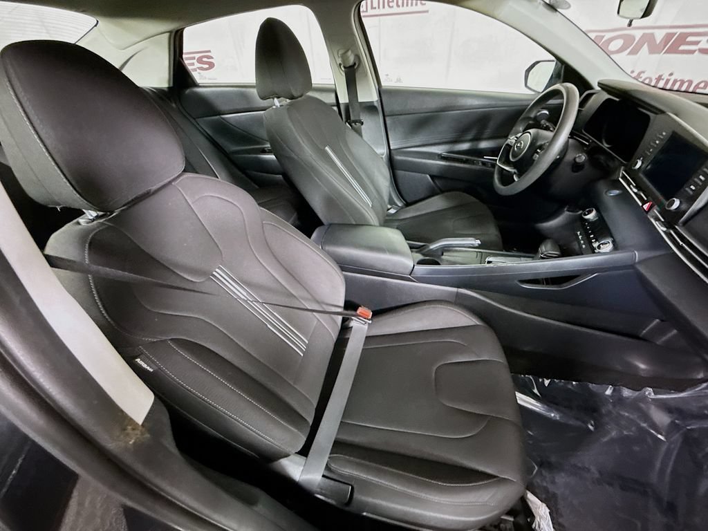 Certified 2022 Hyundai Elantra SEL w/ Cargo Package FWD image 28