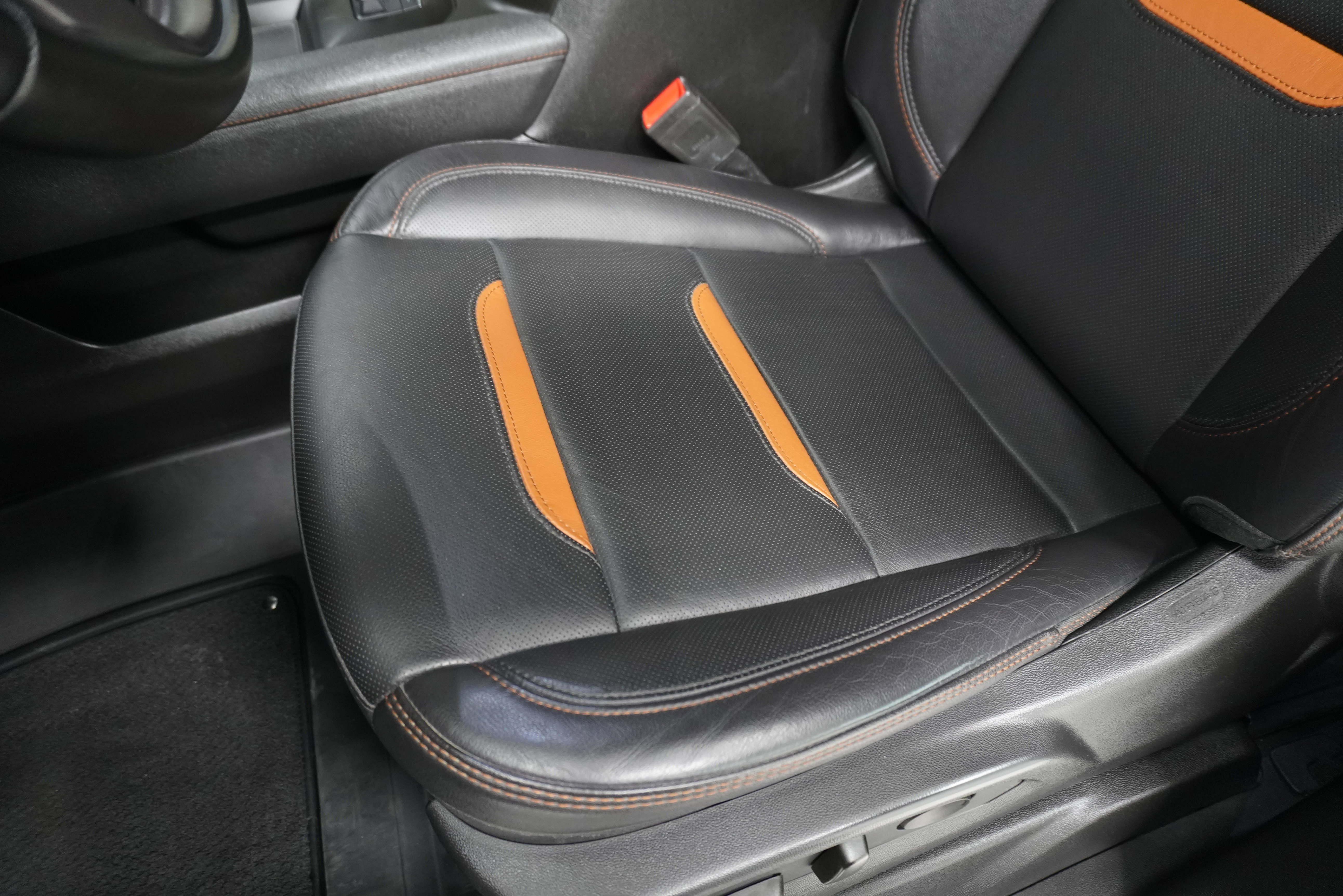 Used 2024 GMC Sierra 2500 AT4 w/ Technology Package image 13