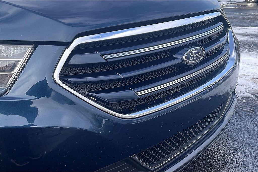 Used 2017 Ford Taurus Limited image 29