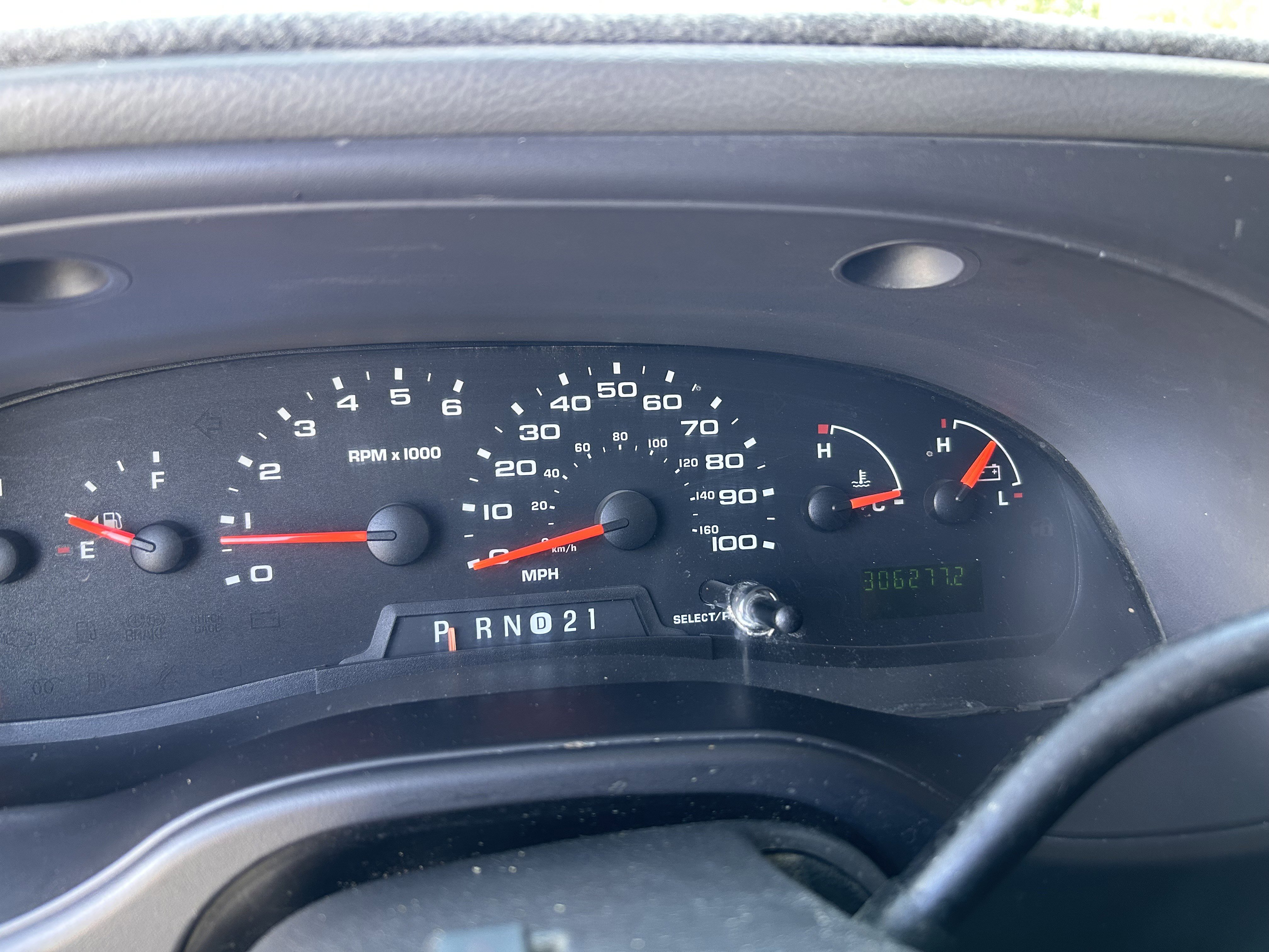 Used 2006 Ford E-250 and Econoline 250 RWD image 8