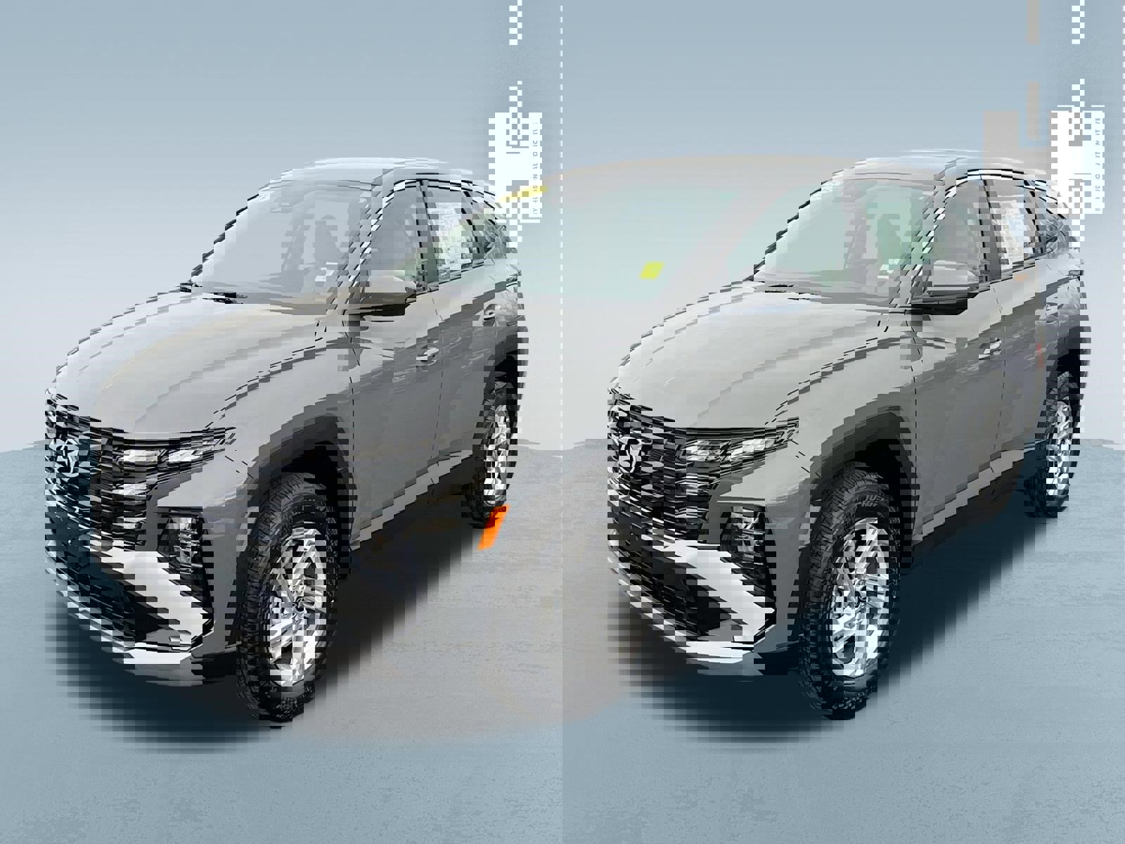 Used 2025 Hyundai Tucson SE image 3