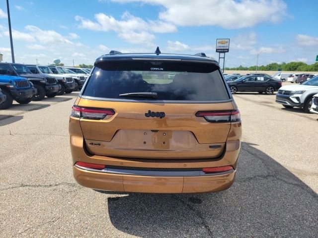 New 2026 Jeep Grand Cherokee L Summit AWD/4WD image 25