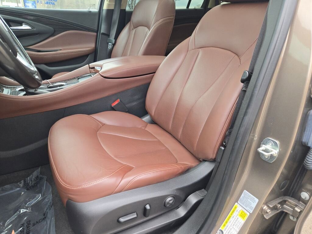 Used 2017 Buick Envision Essence image 28