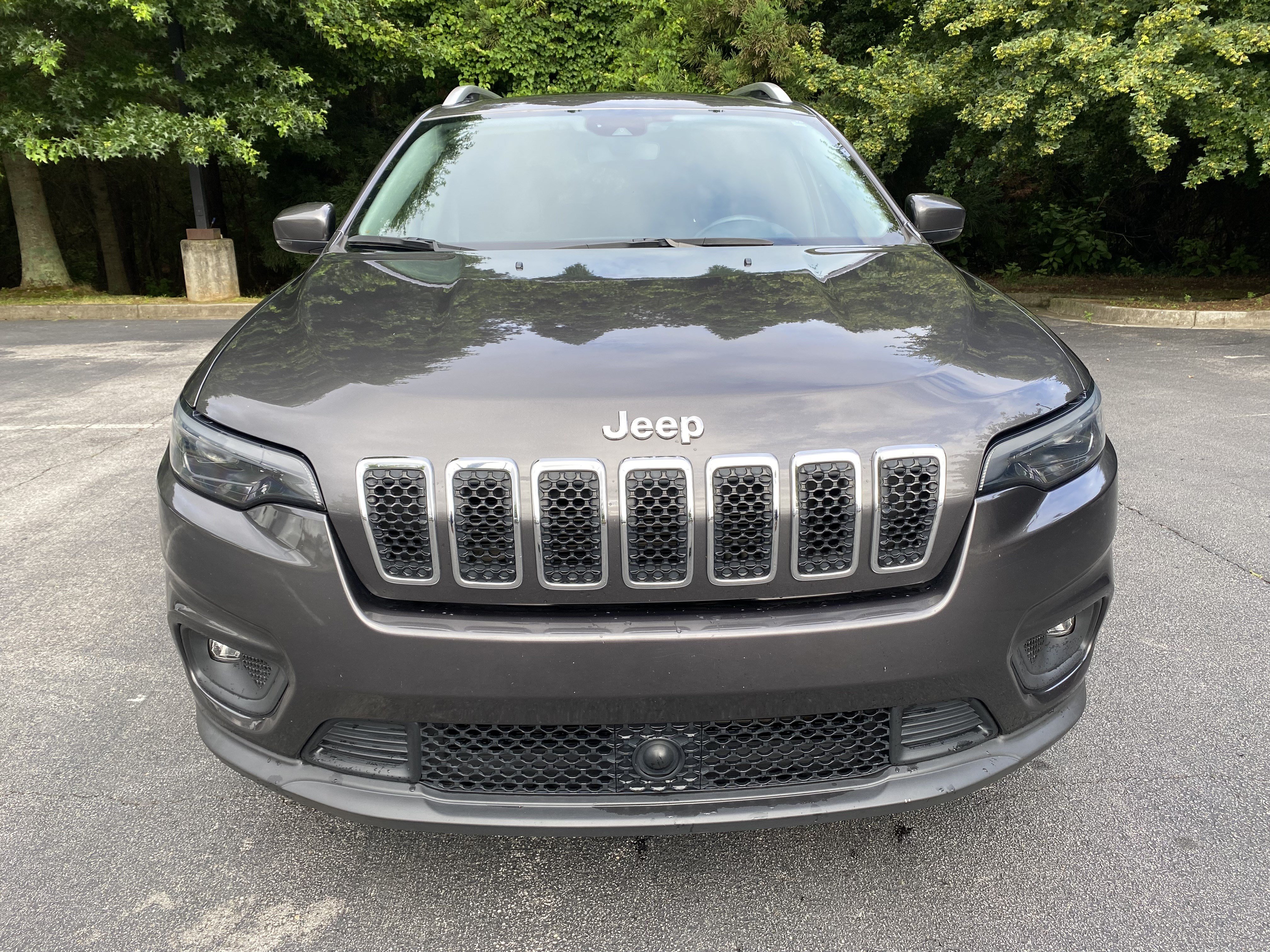Used 2021 Jeep Cherokee Latitude Plus w/ Sun & Sound Group FWD image 3