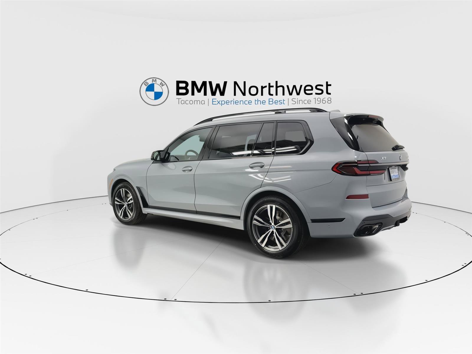 New 2026 BMW X7 M60i image 12