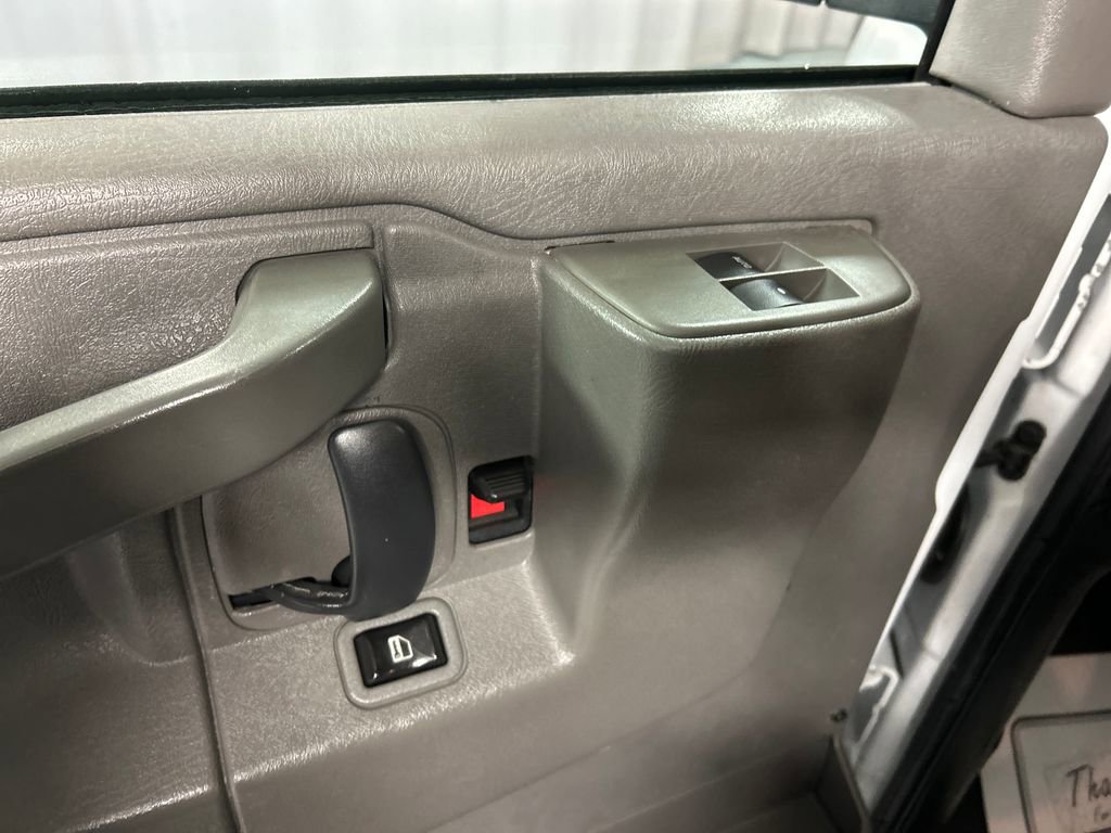 Used 2017 Chevrolet Express 2500 LS image 12