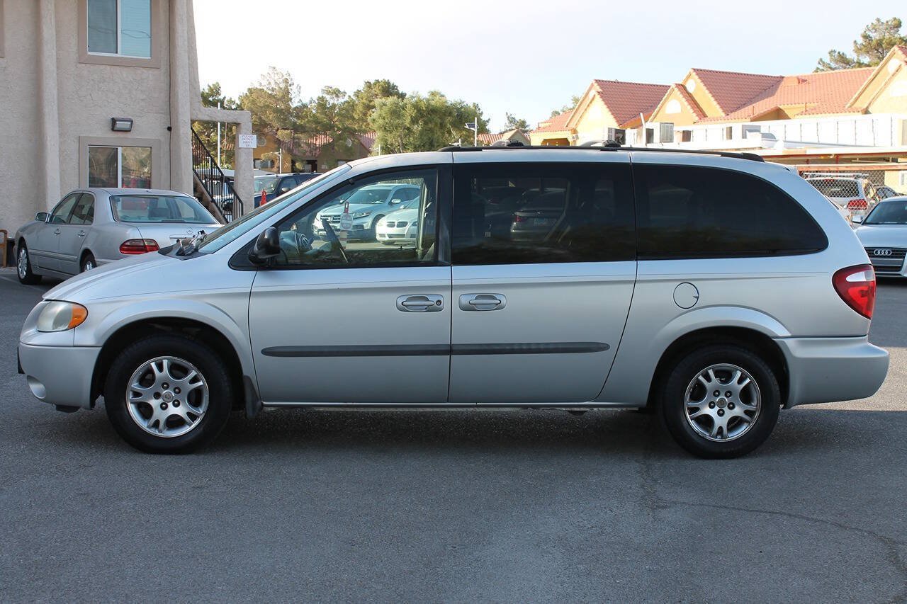 Used 2003 Dodge Grand Caravan Sport FWD image 4