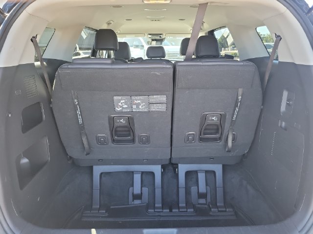 Used 2024 Kia Carnival LX FWD image 29