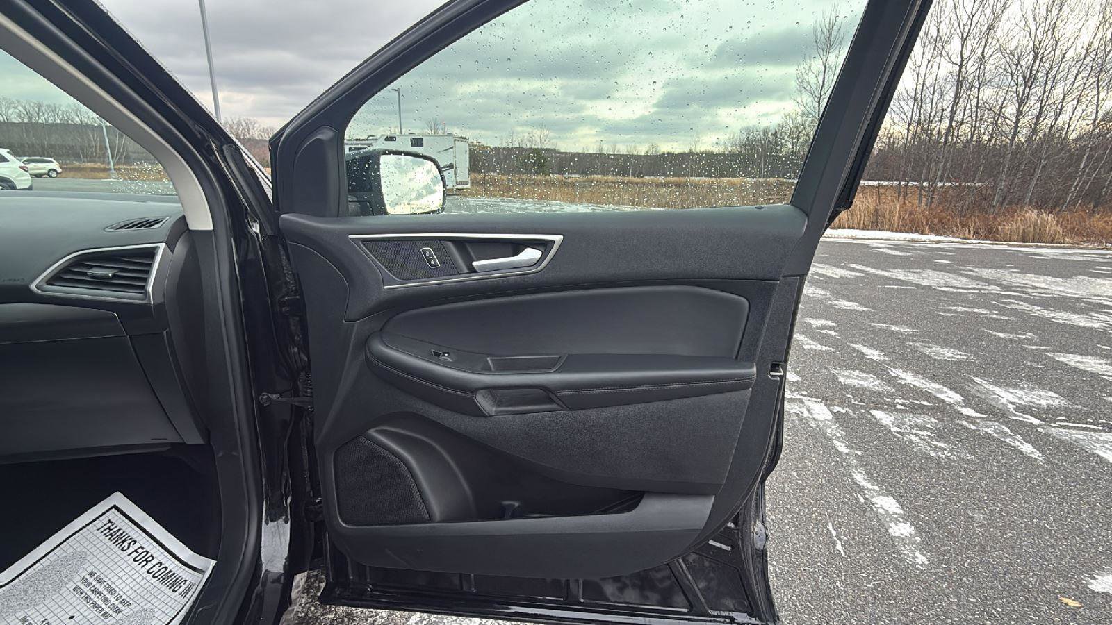 Used 2023 Ford Edge SEL image 18