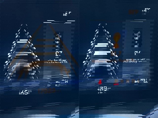 Used 2025 Chevrolet Traverse LT image 13