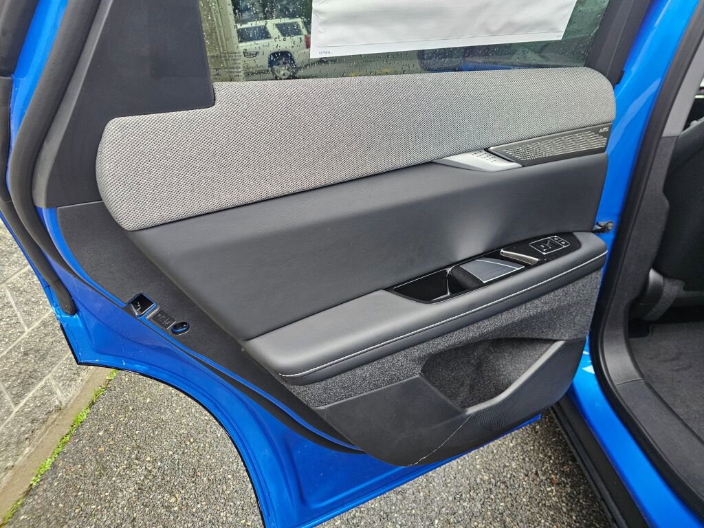 New 2026 Cadillac Optiq Luxury 1 image 18