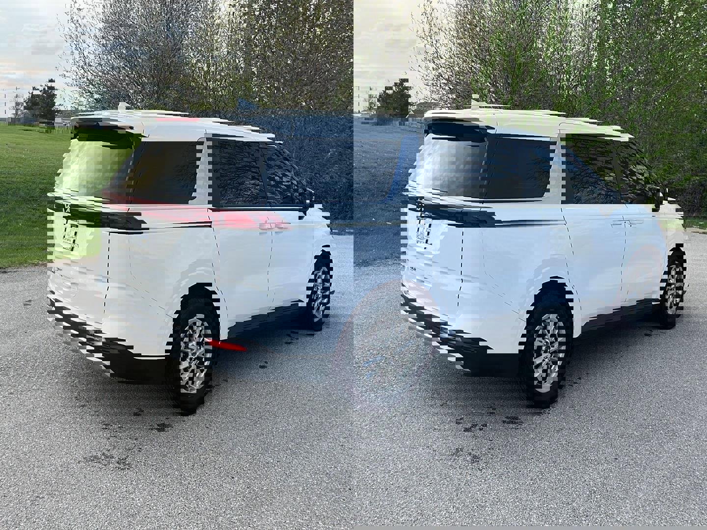 Used 2022 Kia Carnival LX image 6