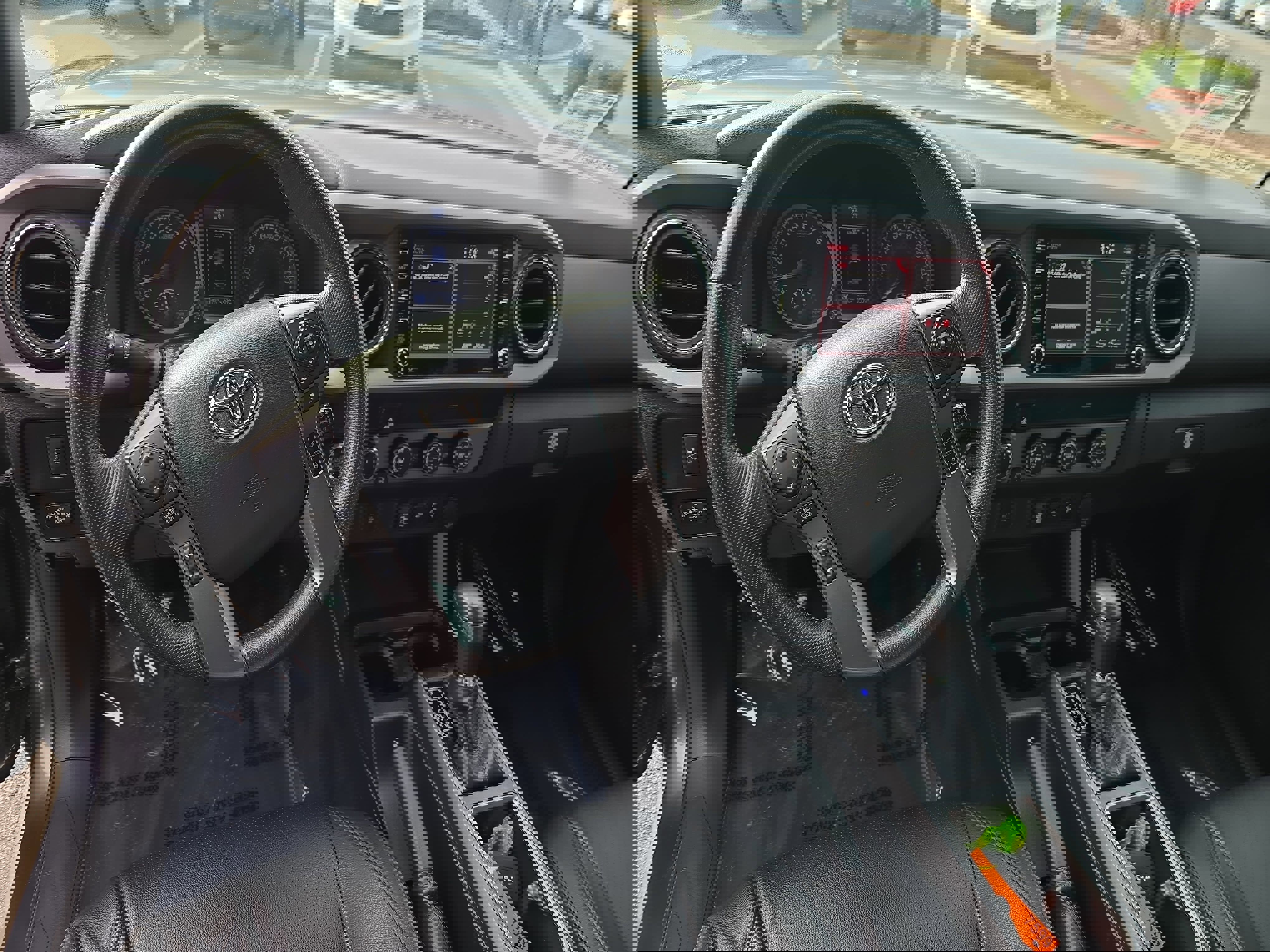 Used 2020 Toyota Tacoma TRD Off-Road image 18