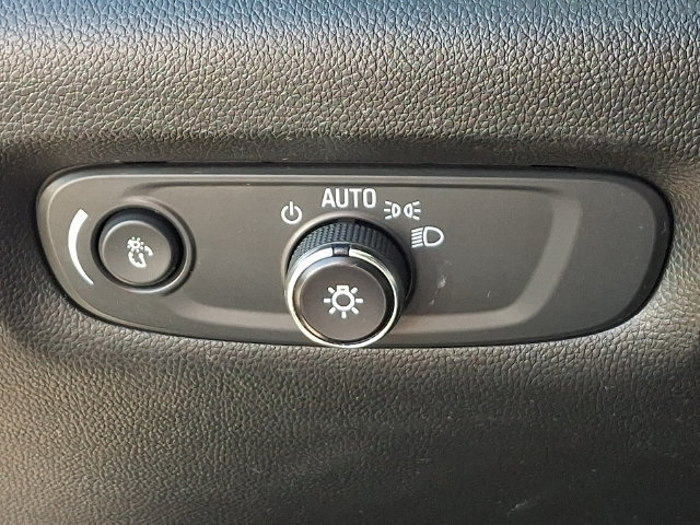 Used 2023 Chevrolet Traverse RS w/ LPO, Floor Liner Package AWD/4WD image 9