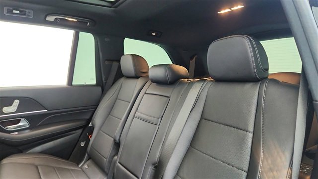 Used 2025 Mercedes-Benz GLS 450 4MATIC image 34