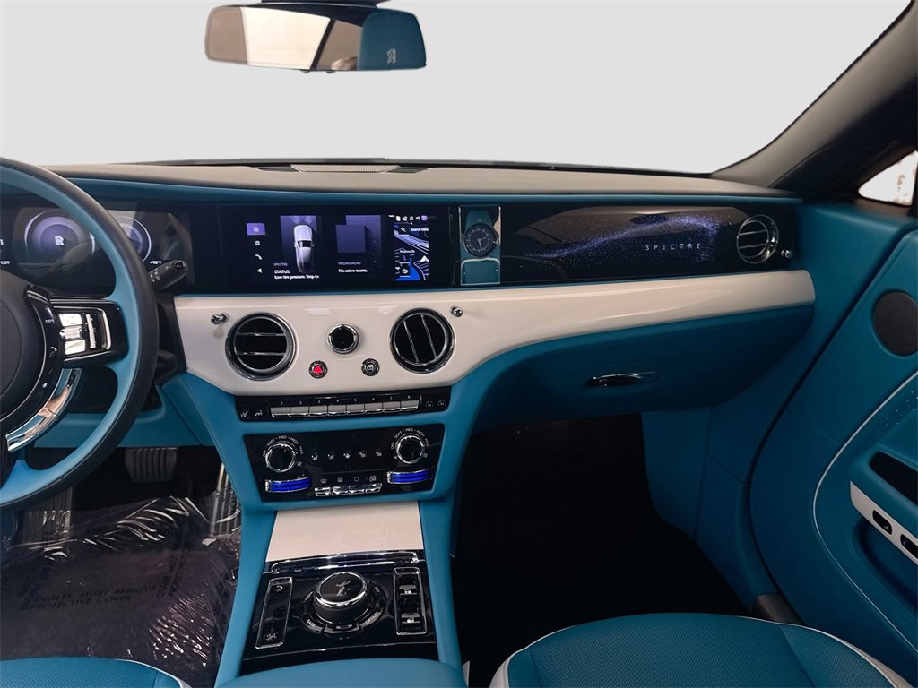 Used 2025 Rolls-Royce Spectre image 24