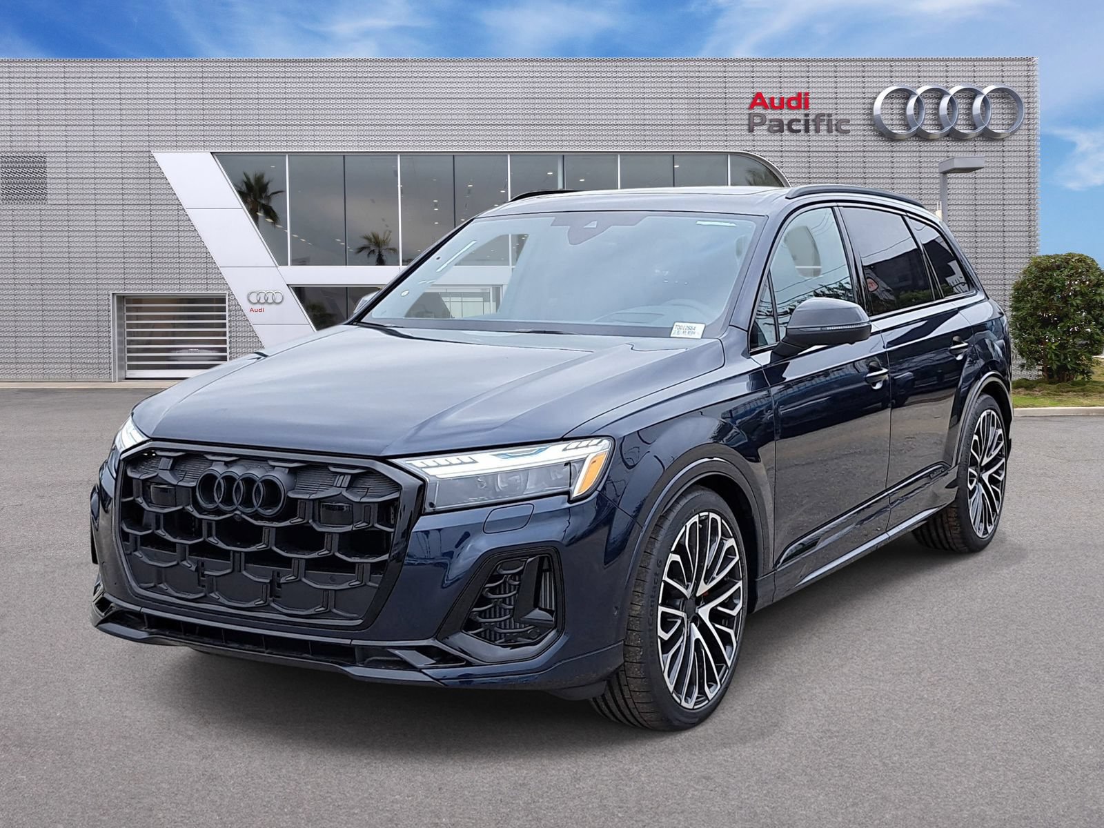 New 2026 Audi SQ7 Prestige