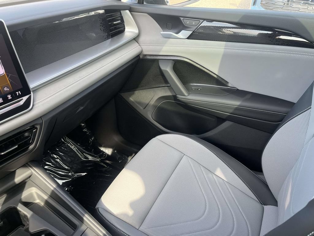 New 2026 Volkswagen Tiguan SE R-Line AWD/4WD image 24