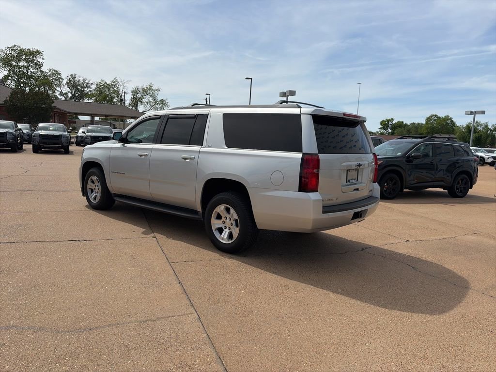 Used 2016 Chevrolet Suburban LS RWD image 3